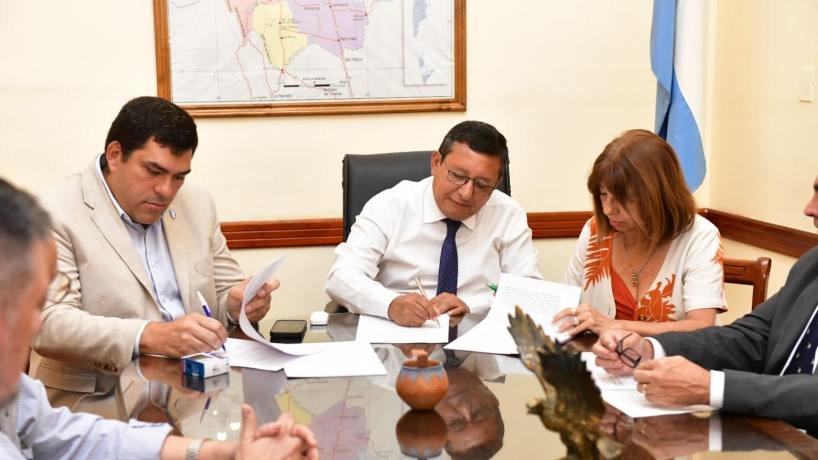 Interior, Obras Públicas y Educación acuerdan reparar escuelas en verano