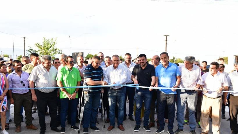 Jaldo dejó inauguradas obras integrales de infraestructura en el barrio Mutual