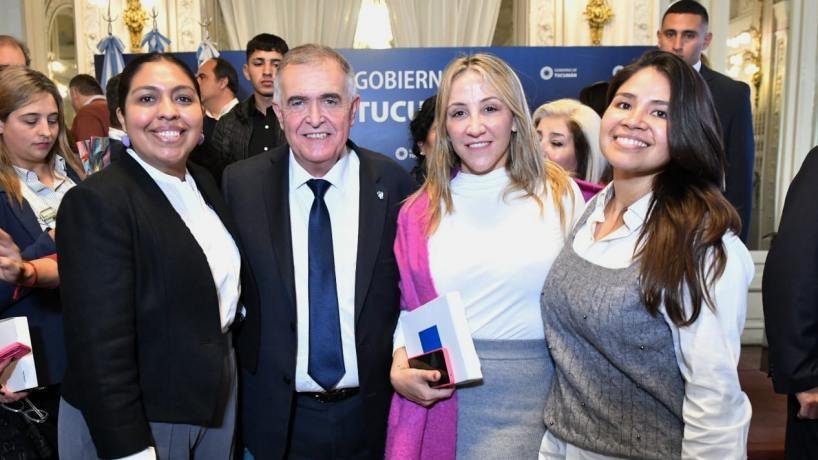 Día Internacional de la Mujer: Jaldo saludó a las tucumanas