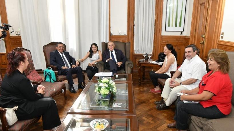 Jaldo recibió a Milagros Gómez para brindarle apoyo para su tratamiento en Buenos Aires