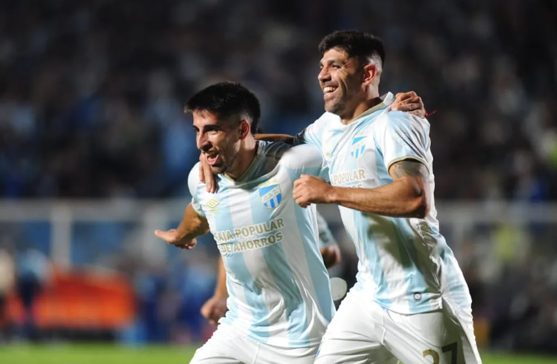 Atlético Tucumán vence a Independiente en una noche de recuperación y esperanza