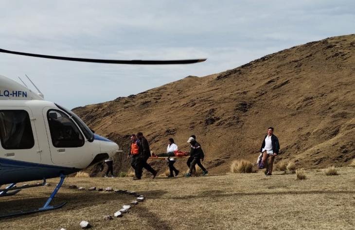 Exitoso rescate aéreo en San José de Chasquivil: una mujer fue evacuada tras caer de un caballo