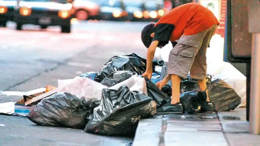 El INDEC publicará la pobreza del primer semestre y proyectan que bajará del 35%